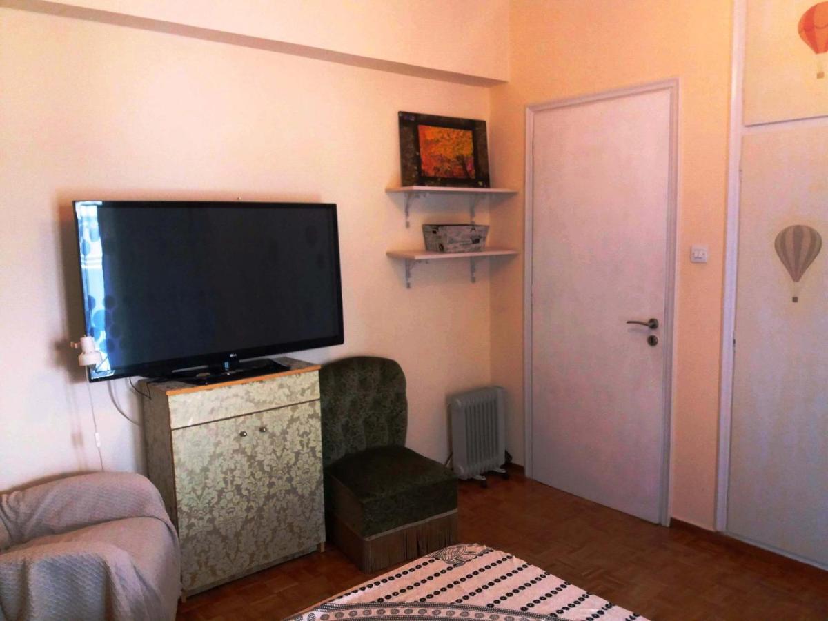 Renovated Apartment In The Center Of Athén Kültér fotó